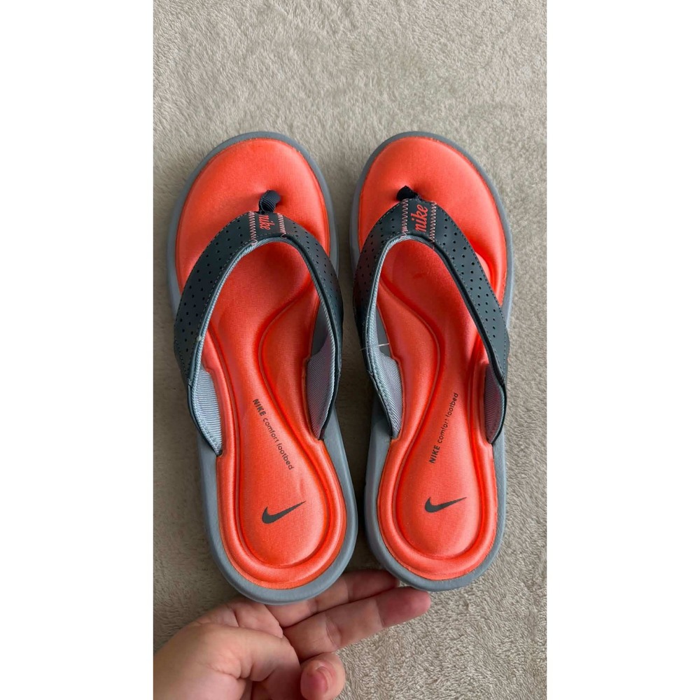 New Nike Womens 8 Orange Flip Flop Comfort Footbed Athletic Thong Sandals Gray